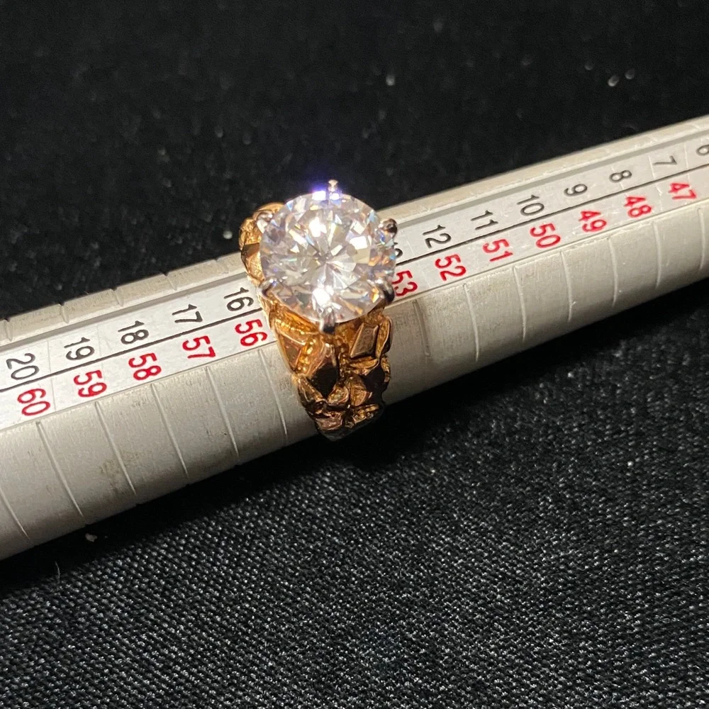 Elegant vintage 18KT H.G.E. Nugget large CZ size 7 Women's Ring